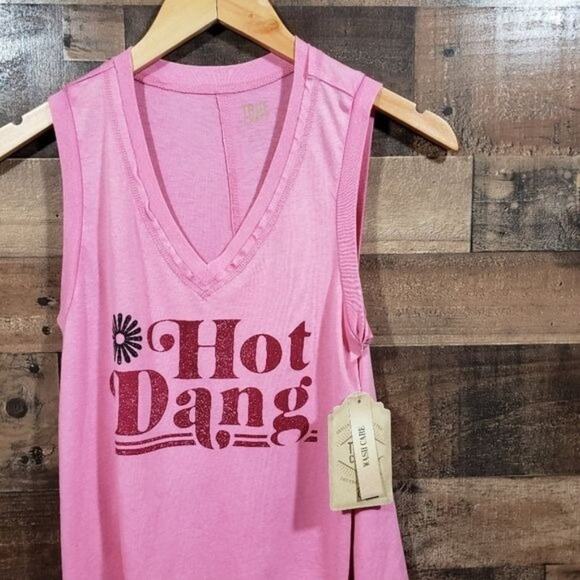 True craft NWT sleeveless "Hot Dang" graphic t-shirt junior's size large - Picture 3 of 9